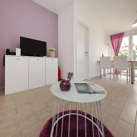 Apartments Dalmatia In Preko With Pool