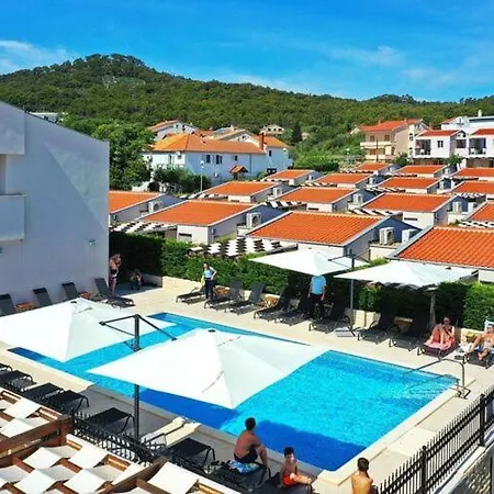 Dalmatia In Preko, Island Ugljan, With Swimmingpool Apartman