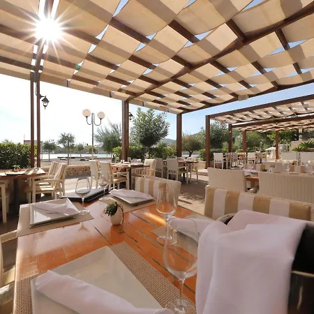 Apartments Dalmatia In Preko With Pool